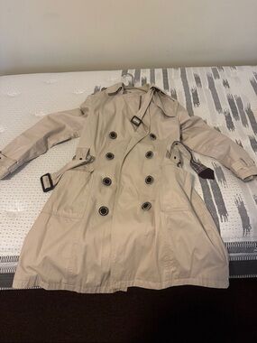 Women's Double-Breasted Trench Coat in Beige